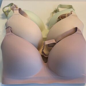Set of 3- Soma Women's Enbliss Wireless bras. Like new. 34DD